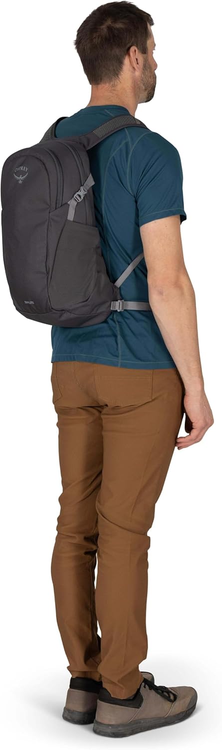 Osprey Daylite Commuter Backpack - Lightweight Everyday Bag with Laptop Sleeve, Bottle Pockets