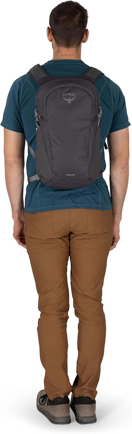 Osprey Daylite Commuter Backpack - Lightweight Everyday Bag with Laptop Sleeve, Bottle Pockets